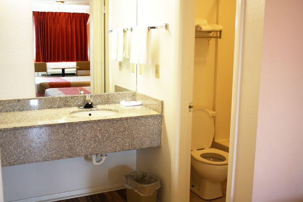 6-east Ridge, Tn Hotel 3*